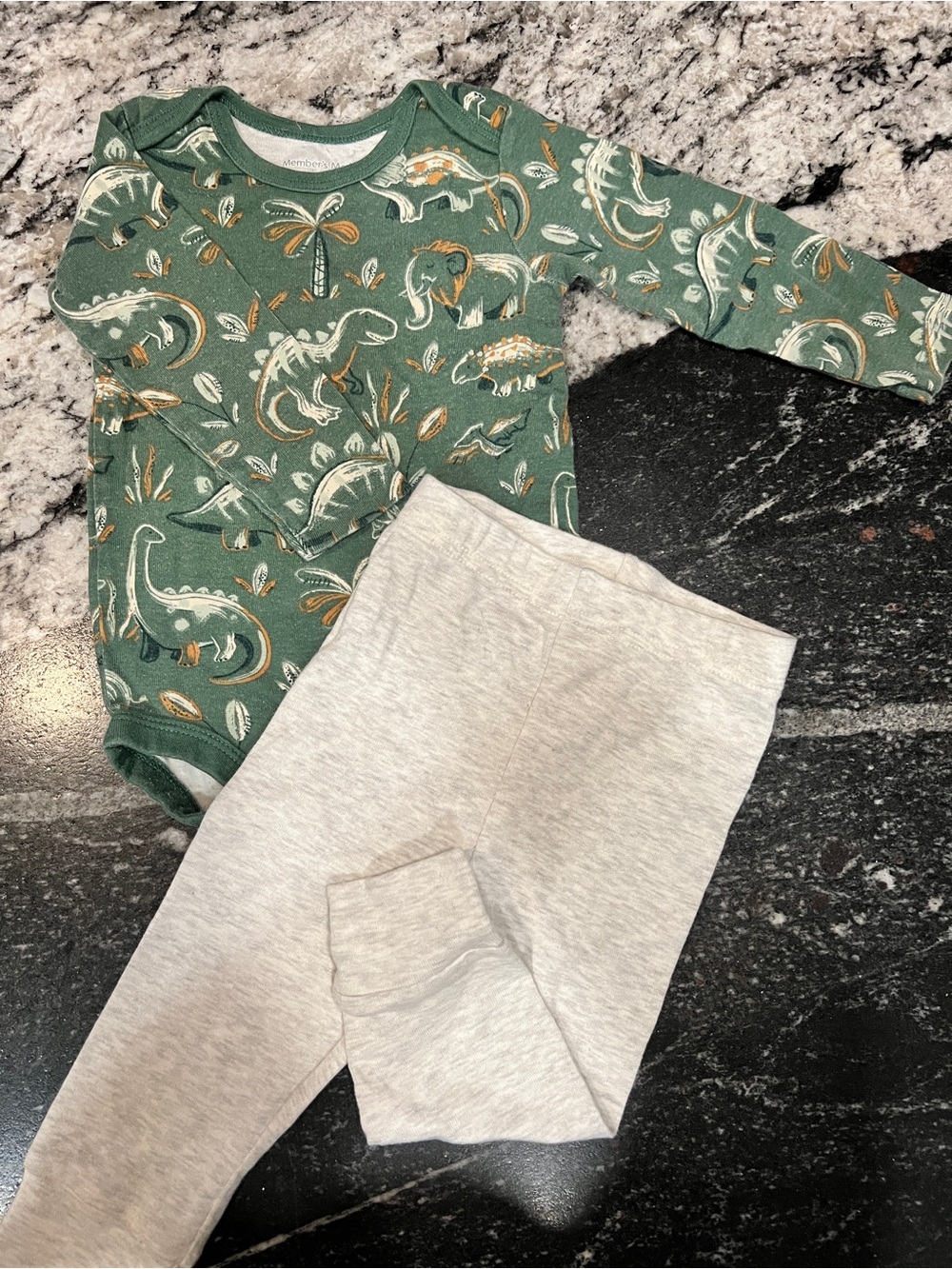 Member’s Mark Dinosaur Bodysuit & Carter’s Leggings 12M Outfit Bundle